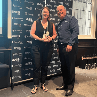 A Great Things Award winner accepts the prize at Discovery 24.