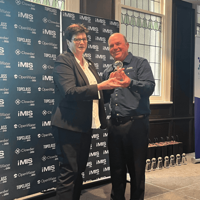 A Great Things Award winner accepts the prize at Discovery 24.