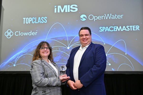 AWHONN accepts a Great Things Award for Member Engagement at the 2025 iNNOVATIONS Conference