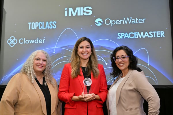 LTEN accepts a Great Things Award at the 2025 iNNOVATIONS Conference