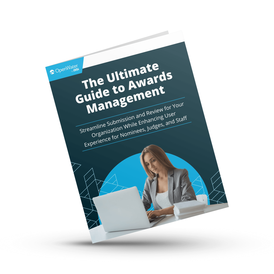 ultimate-guide-awards-mockup-cover-transparent_900x900
